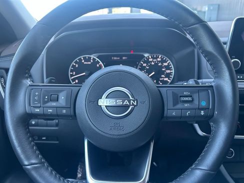 Certified 2023 Nissan Rogue SV w/ SV Premium B Package AWD/4WD image 18