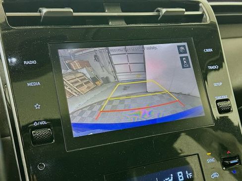 Certified 2022 Hyundai Tucson SEL w/ Convenience + Premium Package AWD/4WD image 17