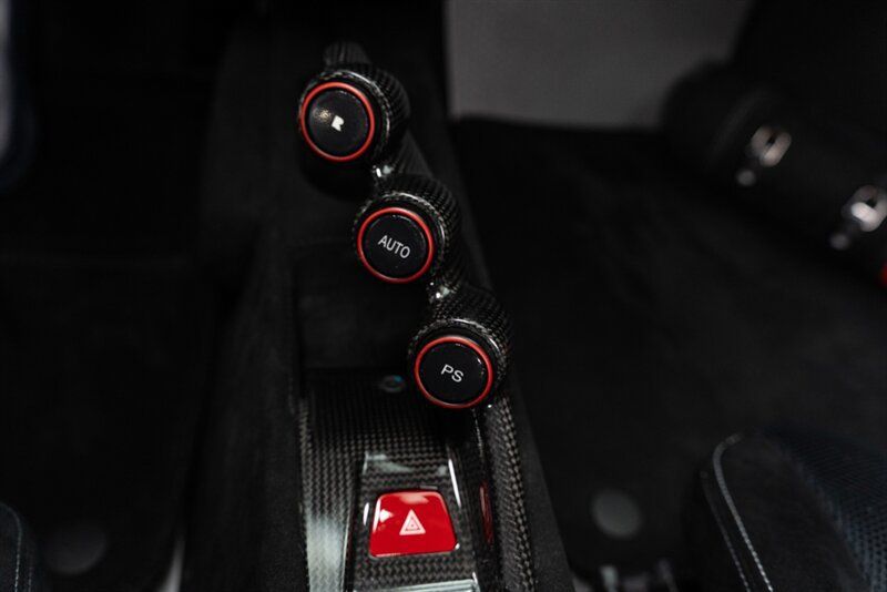 Used 2015 Ferrari 458 Speciale Coupe RWD image 98