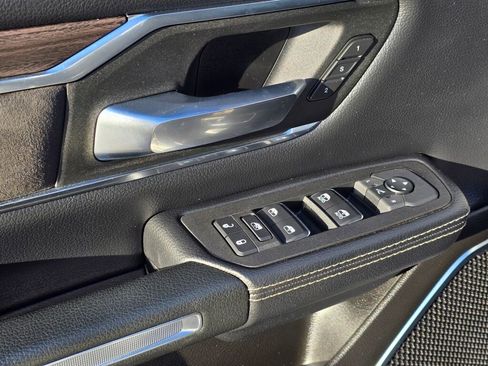 Used 2025 RAM 1500 Laramie image 24