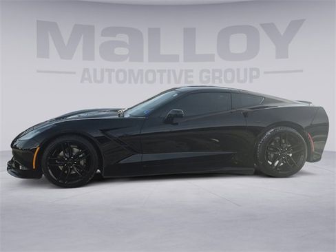 Used 2018 Chevrolet Corvette Stingray image 2