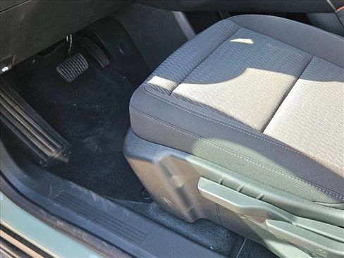 New 2026 Chevrolet Equinox LT image 4