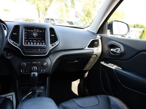 Used 2022 Jeep Cherokee Latitude Lux image 23