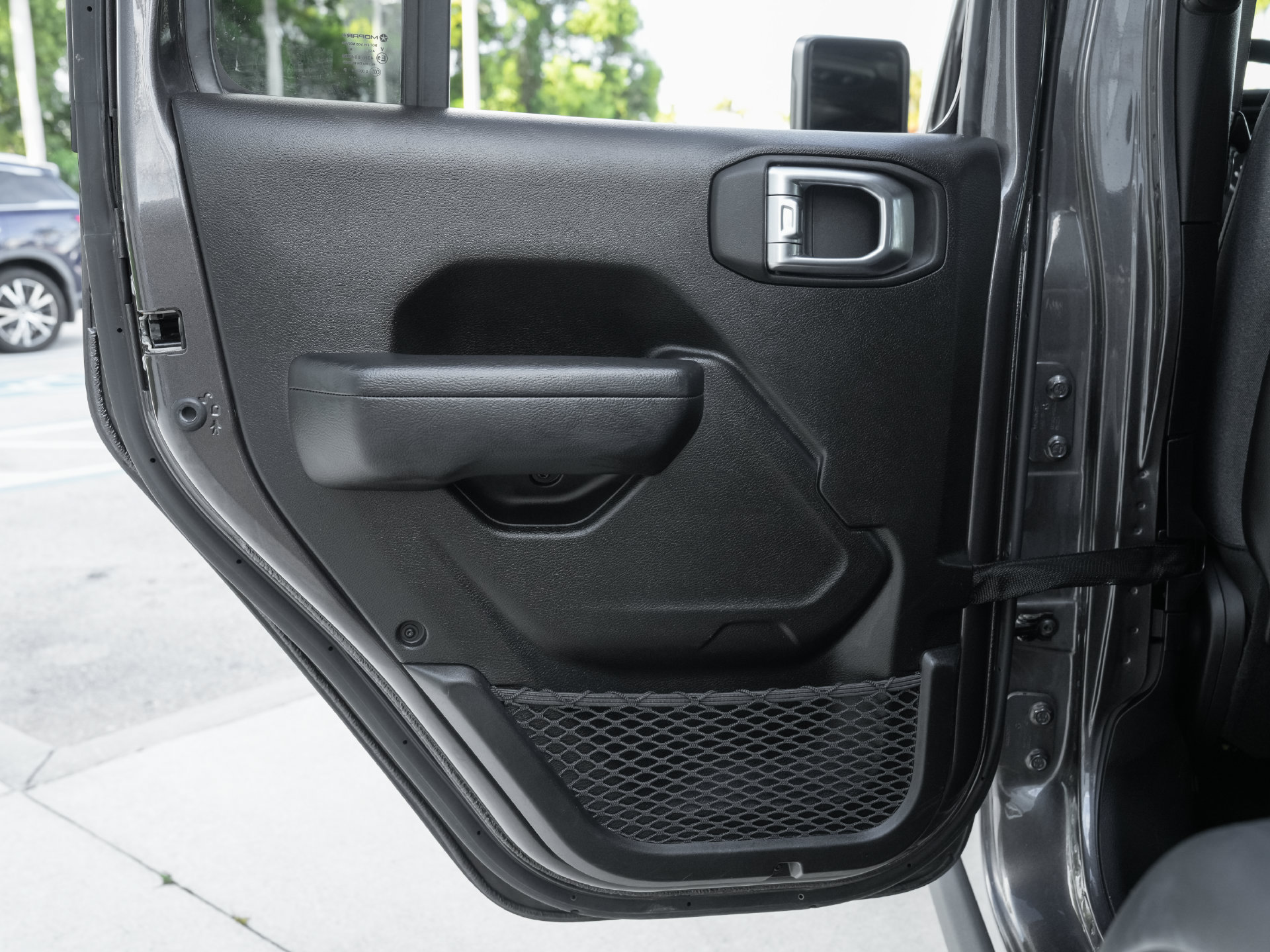 Used 2025 Jeep Wrangler Unlimited Rubicon AWD/4WD image 34