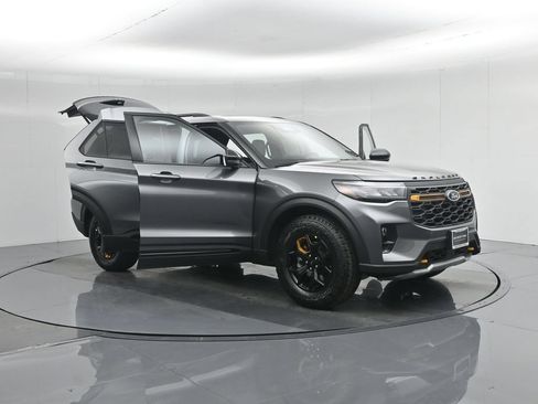 New 2026 Ford Explorer Tremor w/ Tremor Ultimate Package AWD/4WD image 39