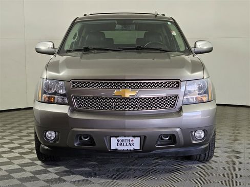 Used 2012 Chevrolet Suburban LT w/ Texas Edition image 2