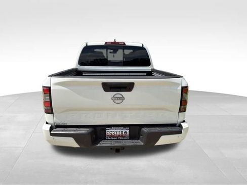 Used 2025 Nissan Frontier SV w/ SV Convenience Package RWD image 4