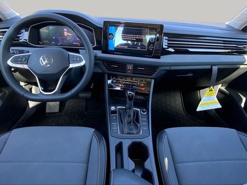 New 2026 Volkswagen Jetta SE FWD image 5