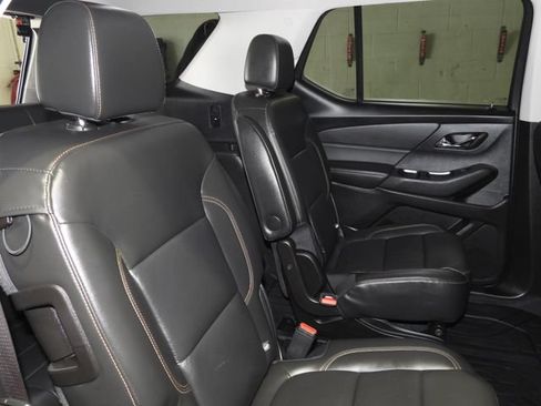 Used 2021 Chevrolet Traverse LT w/ LT Premium Package FWD image 41