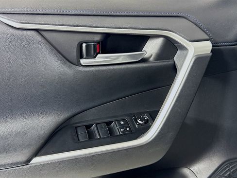 Used 2020 Toyota RAV4 XSE AWD/4WD image 19