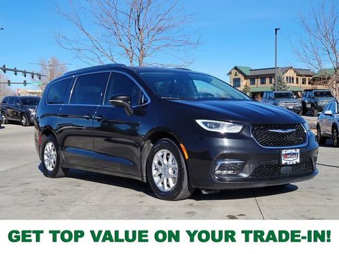 Used 2021 Chrysler Pacifica Touring-L image 1