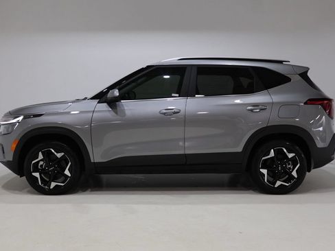 Used 2025 Kia Seltos EX w/ EX Sunroof Package AWD/4WD image 4