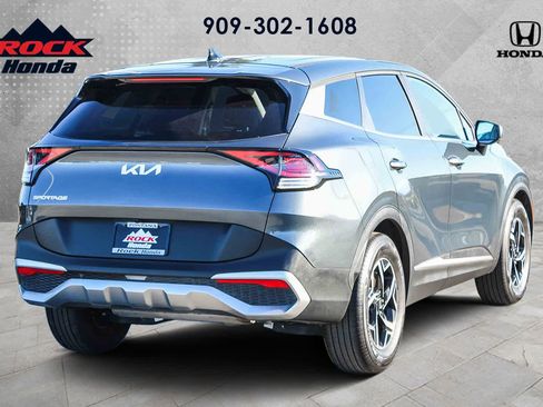 Used 2024 Kia Sportage LX image 3