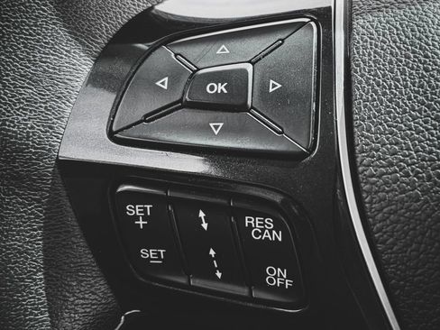 Used 2016 Ford Explorer Platinum AWD/4WD image 13