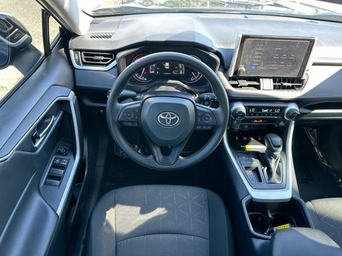 Used 2025 Toyota RAV4 XLE w/ Convenience Package FWD image 21