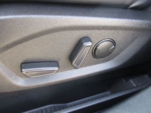 Used 2024 Ford Edge SEL w/ Convenience Package image 35