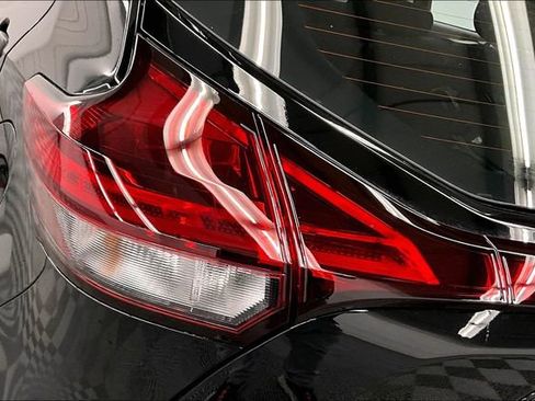 New 2025 Nissan Kicks Play S image 18