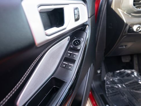 Used 2023 Ford Explorer ST w/ Equipment Group 401A image 7