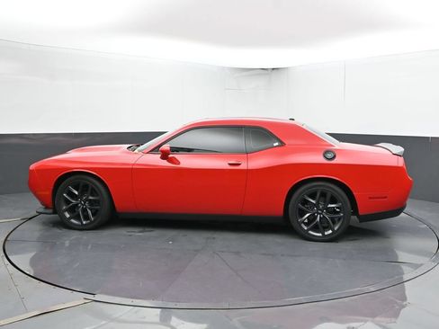 Used 2019 Dodge Challenger GT w/ Blacktop Package RWD image 9
