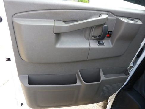 Used 2021 Chevrolet Express 2500 w/ Driver Convenience Package image 26