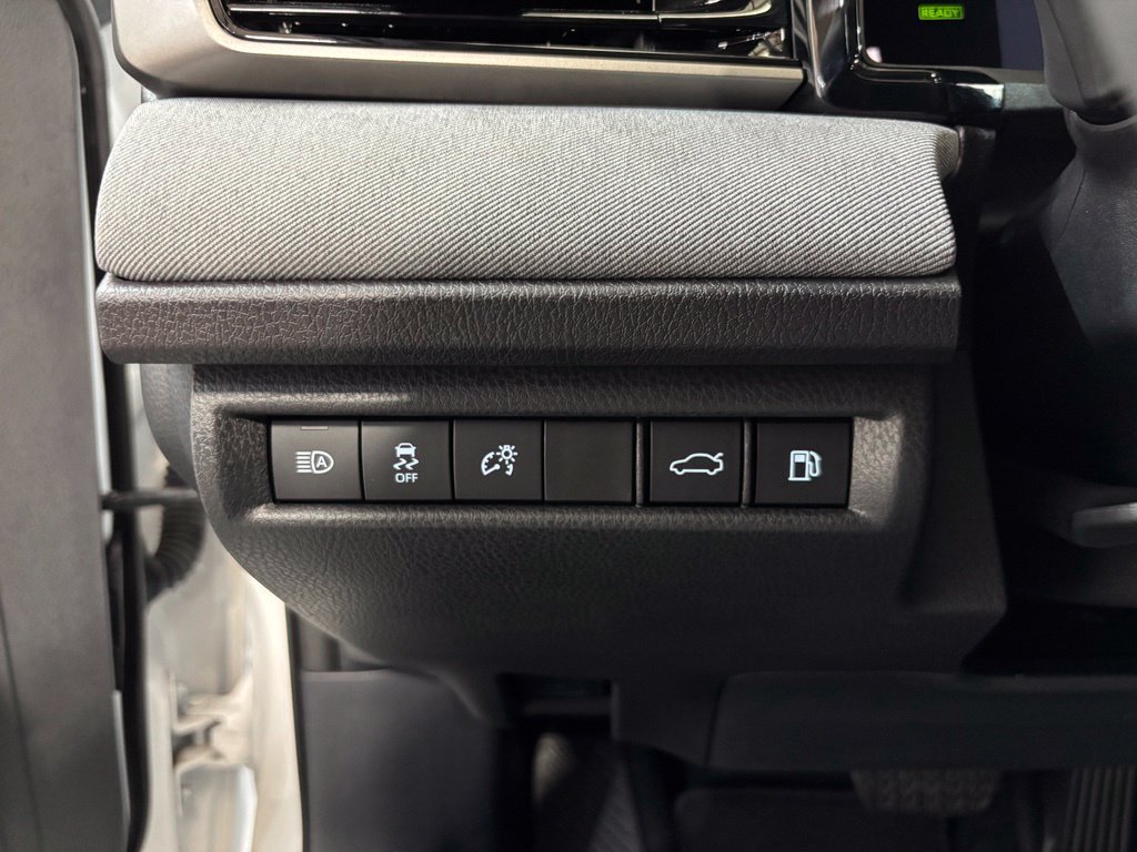 Used 2025 Toyota Camry LE FWD image 23