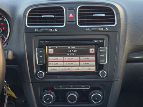 Used 2010 Volkswagen Jetta TDI image 26