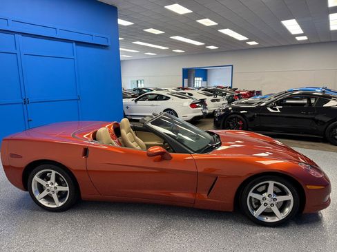 Used 2005 Chevrolet Corvette Convertible w/ Preferred Equipment Group RWD image 5