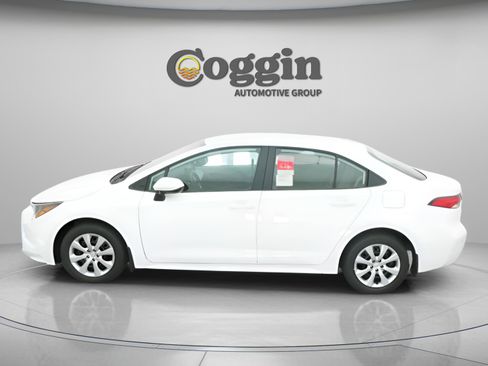 New 2026 Toyota Corolla LE FWD image 5