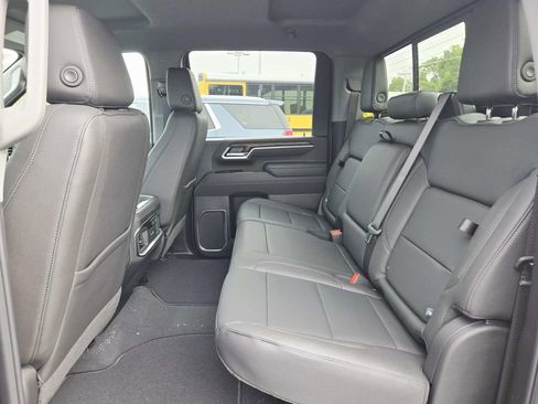 New 2026 GMC Sierra 2500 SLT w/ SLT Premium Package image 12