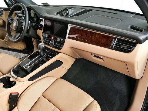 New 2026 Porsche Macan S AWD/4WD image 25