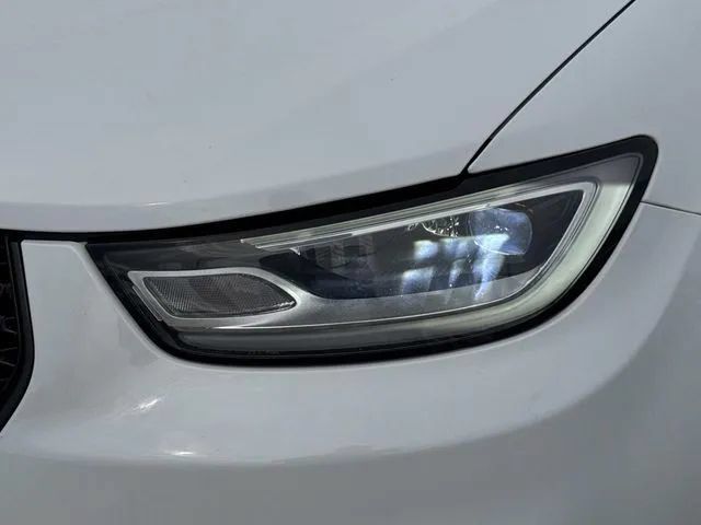 Used 2025 Chrysler Pacifica Limited FWD image 10