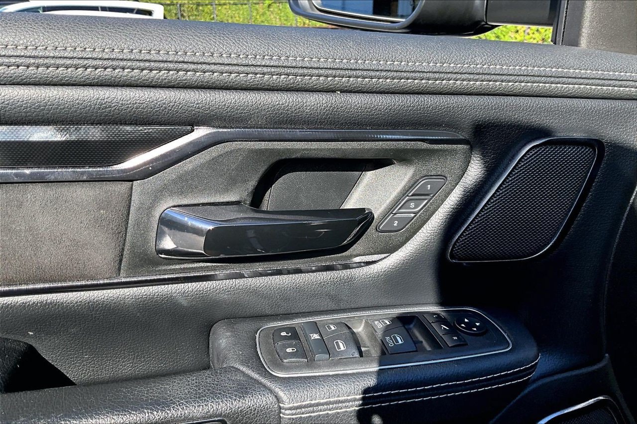 Used 2022 RAM 1500 Laramie AWD/4WD image 25