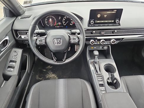 Used 2023 Honda Civic Sport image 11