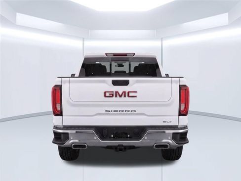 Used 2022 GMC Sierra 1500 SLT w/ SLT Premium Plus Package AWD/4WD image 8