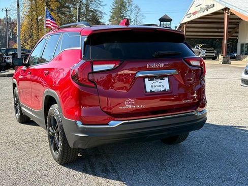 Used 2022 GMC Terrain AT4 w/ Infotainment Package II image 5