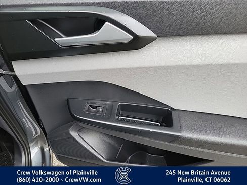 Certified 2022 Volkswagen Taos SE AWD/4WD image 42