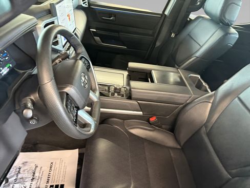 Used 2023 Toyota Tundra Platinum AWD/4WD image 11