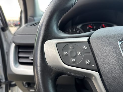 Used 2022 GMC Terrain SLT w/ Infotainment Package II image 18