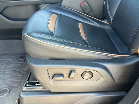 Used 2022 GMC Yukon AT4 w/ Max Trailering Package image 15