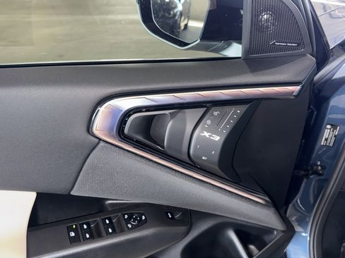 Certified 2025 BMW X3 xDrive30i w/ Premium Package image 18