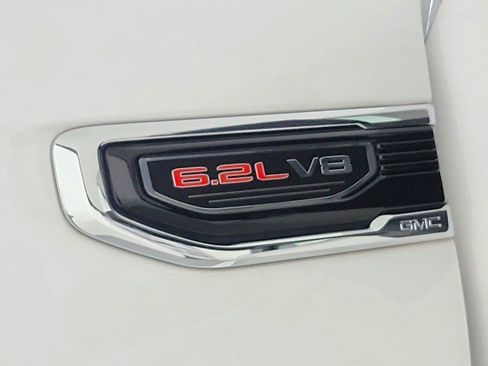 Used 2022 GMC Sierra 1500 Denali w/ Driver Alert Package II AWD/4WD image 15