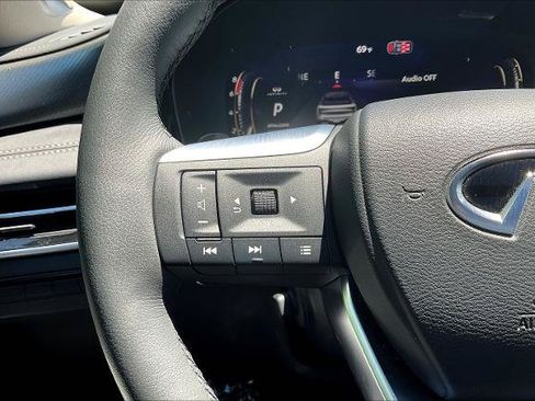 Certified 2026 INFINITI QX60 Luxe AWD/4WD image 11