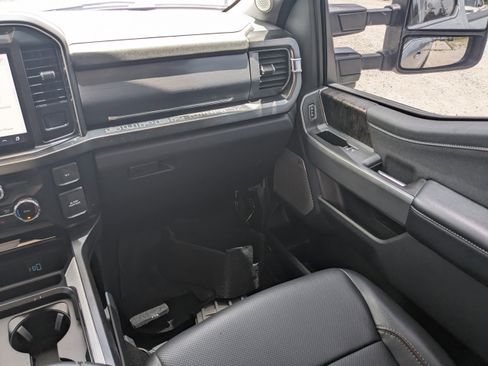 Used 2023 Ford F250 Lariat w/ Lariat Ultimate Package image 17