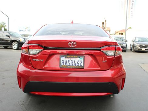 Used 2021 Toyota Corolla LE FWD image 4