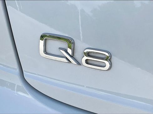Used 2023 Audi Q8 Premium w/ Convenience Package AWD/4WD image 19