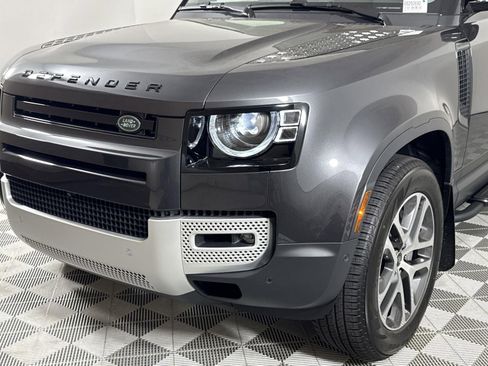 New 2025 Land Rover Defender 130 S image 9