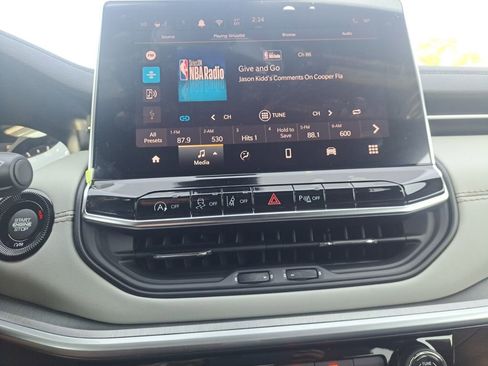 New 2026 Jeep Compass Limited image 10