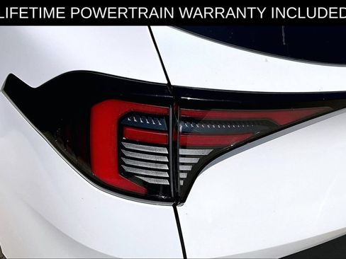 Used 2026 Kia Sportage EX FWD image 36