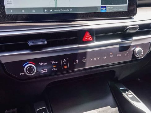 Certified 2025 Kia Sorento EX AWD/4WD image 21