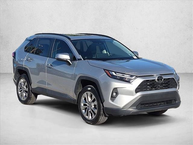 Used 2023 Toyota RAV4 XLE Premium FWD image 3